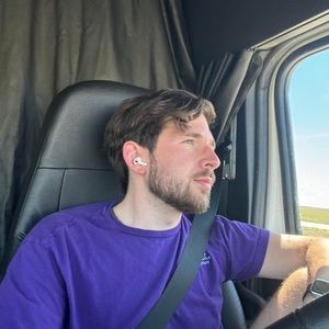 Meet your Posher, Luis